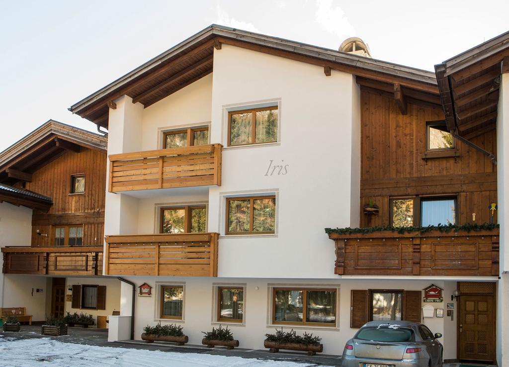 Ciasa Iris Hotel Colfosco Exterior photo