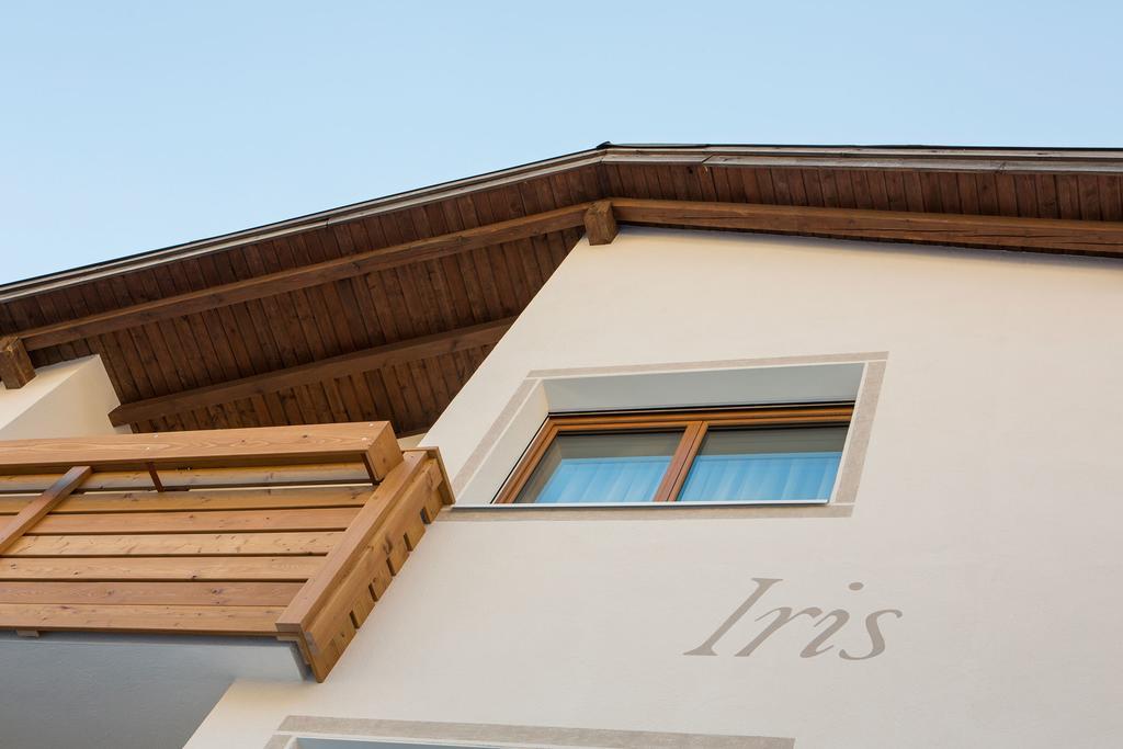 Ciasa Iris Hotel Colfosco Exterior photo