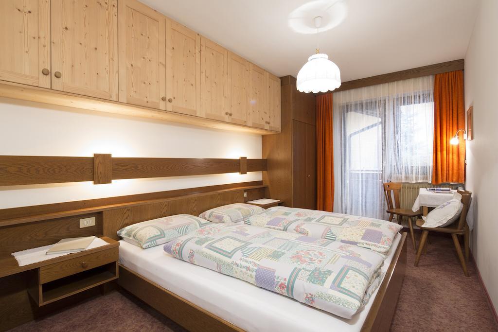Ciasa Iris Hotel Colfosco Room photo